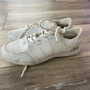 NFINITY White Rival 2 Sneakers